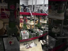 In the production of casual and sports shoes, intelligent production equipment is used to make shoes